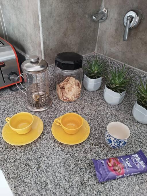 Hermoso Departamento Con Balcon +parrilla +cochera * Cordoba